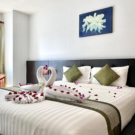 Apk Resort Patong Екстер'єр фото