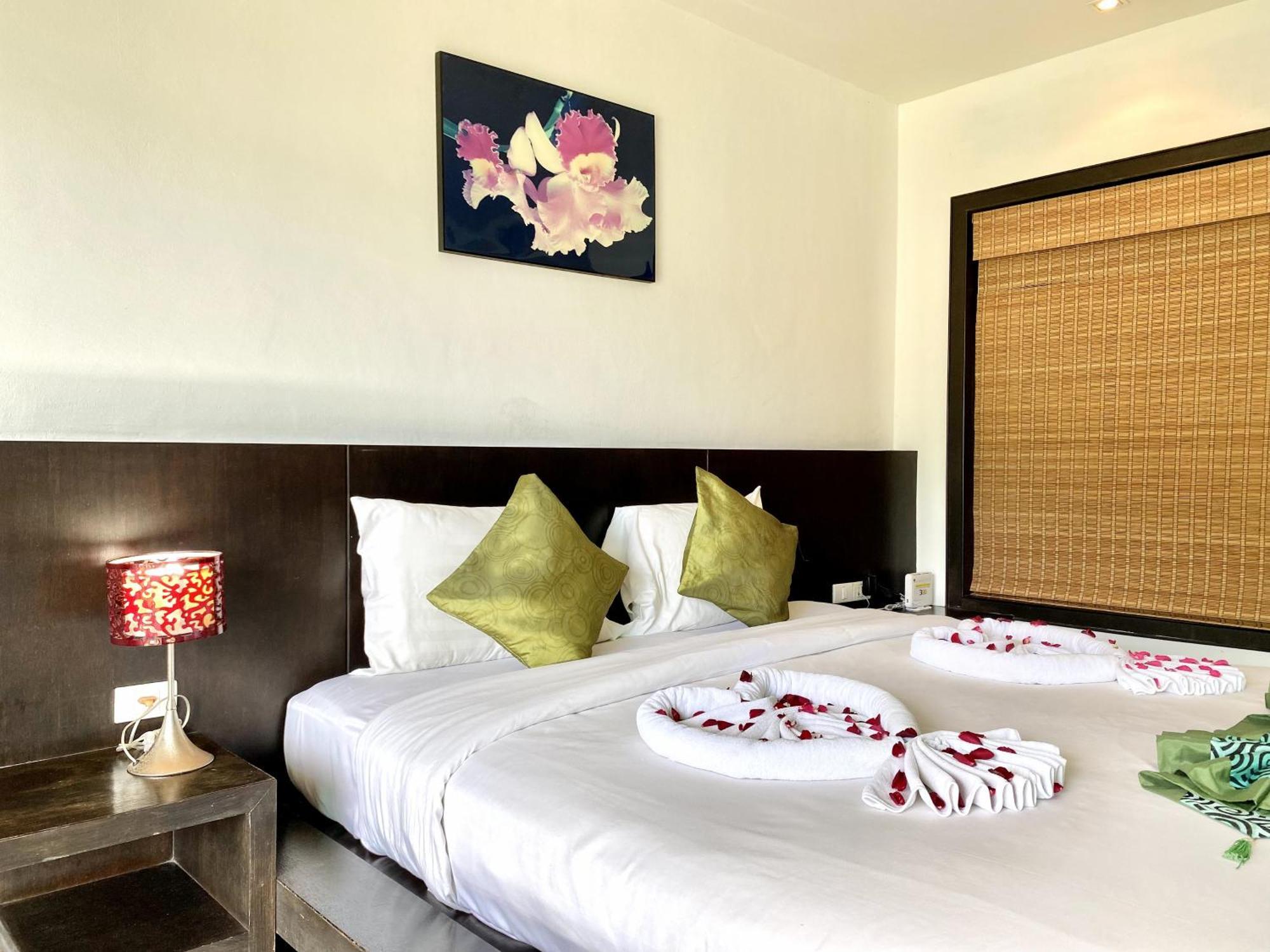 Apk Resort Patong Екстер'єр фото