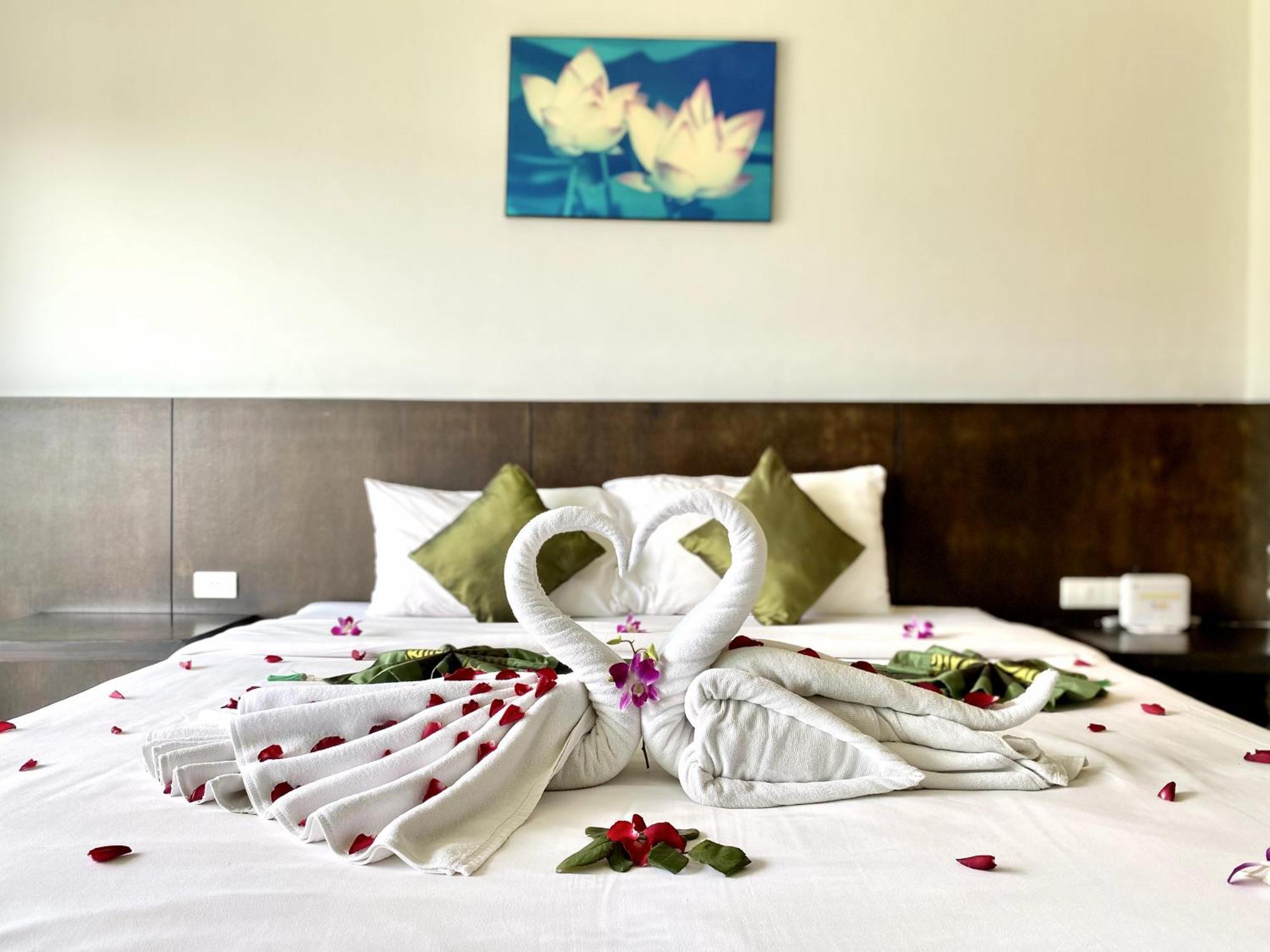 Apk Resort Patong Екстер'єр фото