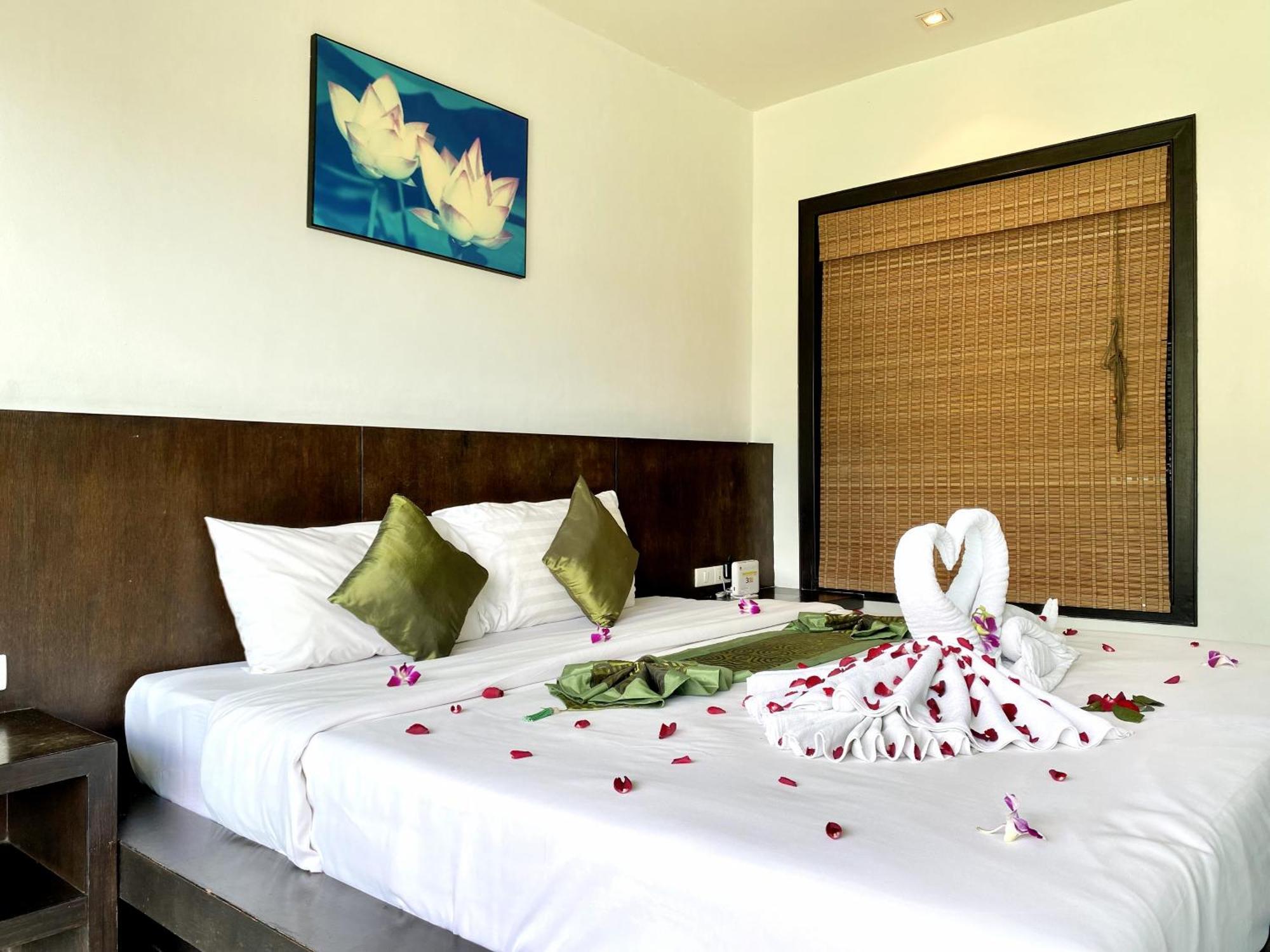 Apk Resort Patong Екстер'єр фото
